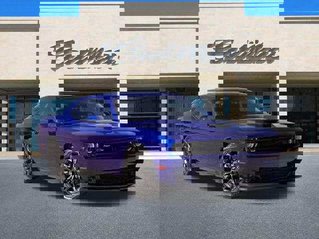 Used 2019 Dodge Challenger R/T image 2