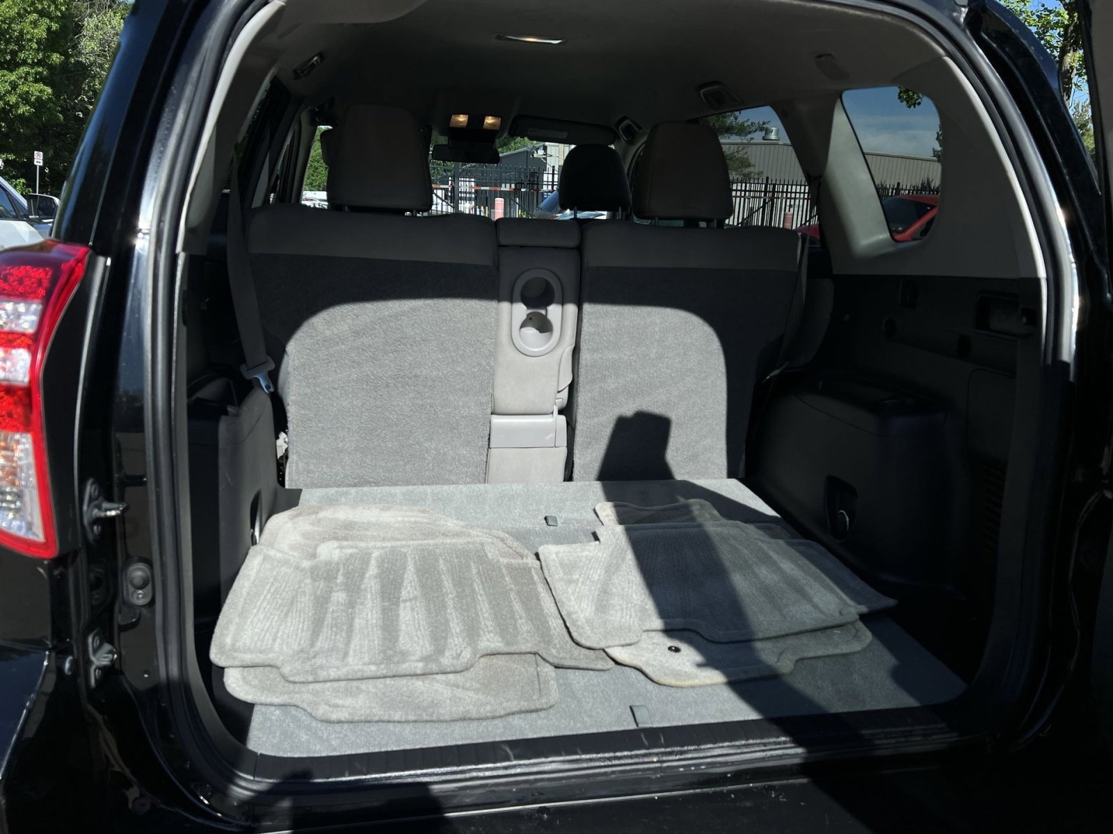 Used 2012 Toyota RAV4 4WD w/ Value Pkg image 40