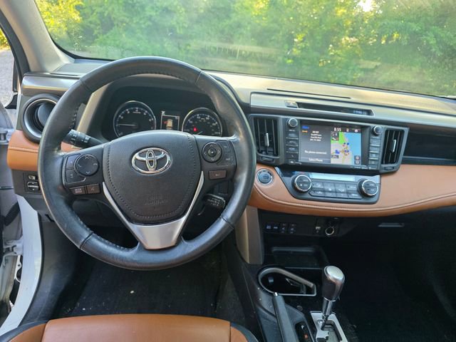 Used 2018 Toyota RAV4 Limited w/ Advanced Technology Package FWD image 14