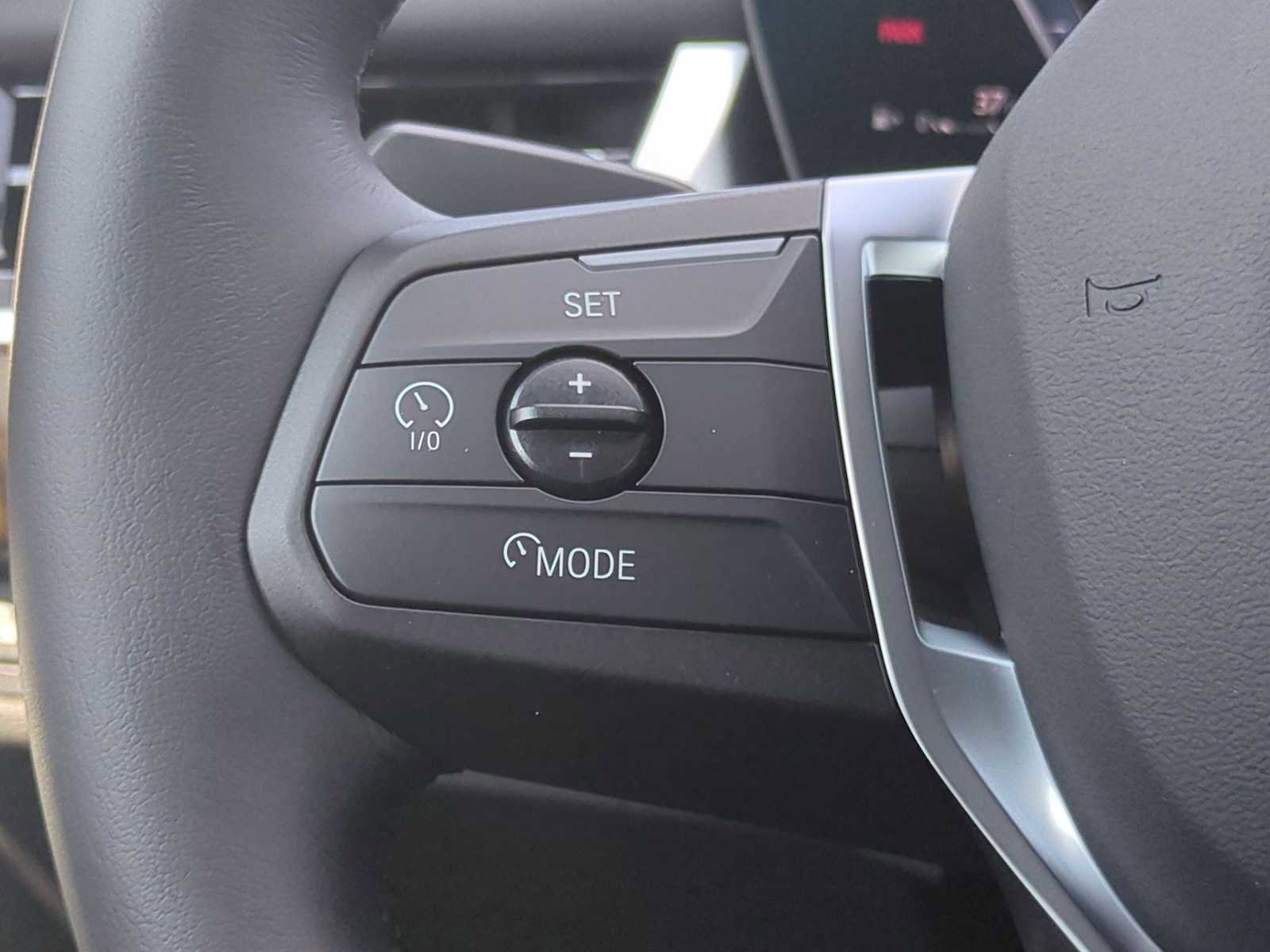 Used 2025 BMW X1 xDrive28i w/ Technology Package image 24