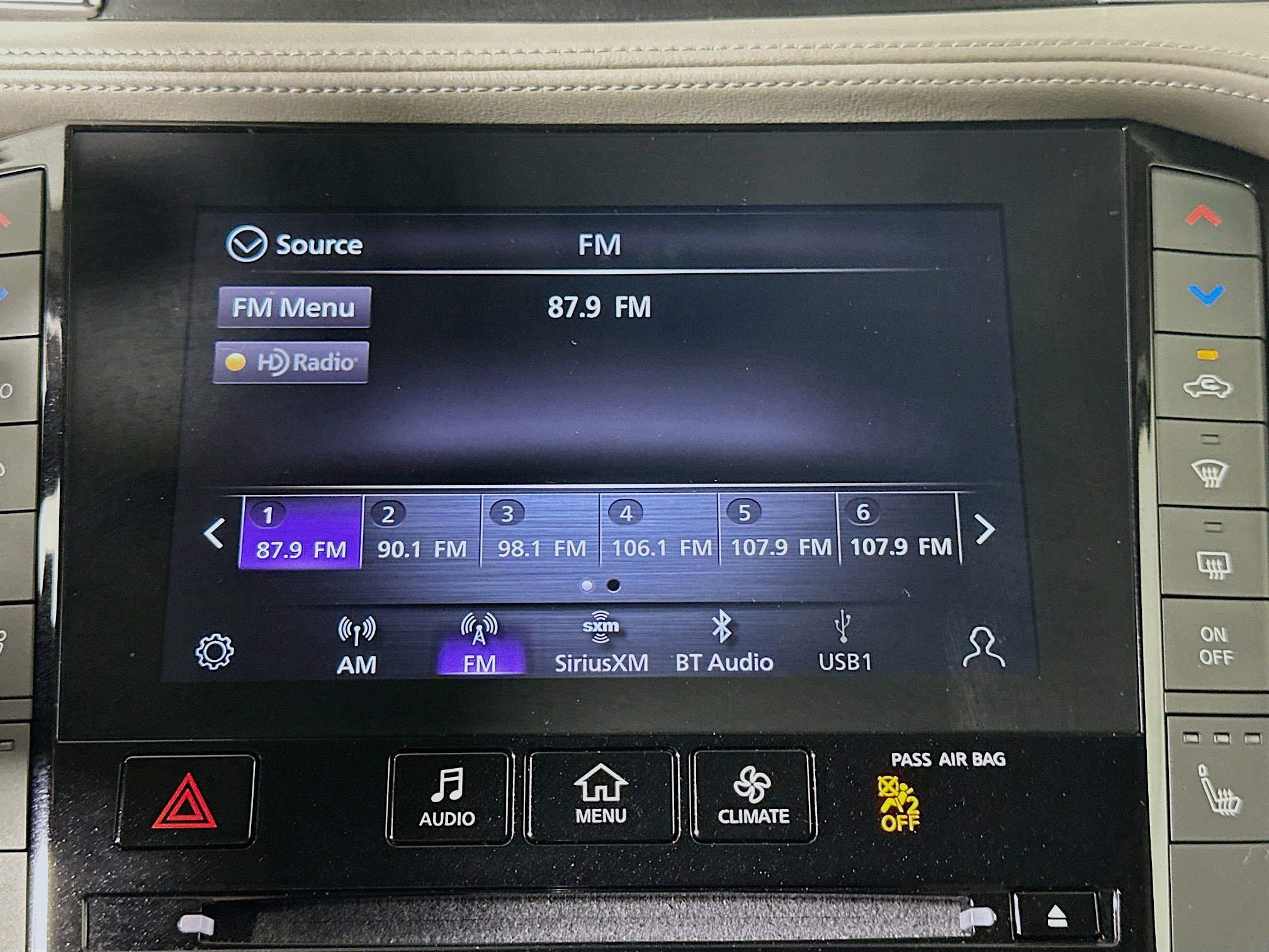 Used 2023 INFINITI QX50 Luxe FWD image 21