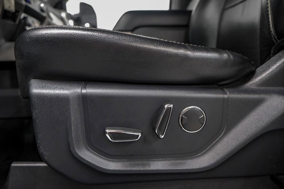 Used 2019 Ford F350 Lariat w/ Lariat Value Package AWD/4WD image 32