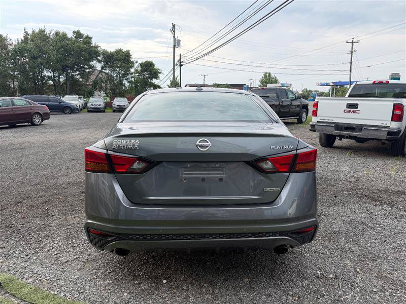 Used 2020 Nissan Altima 2.0 Platinum FWD image 6