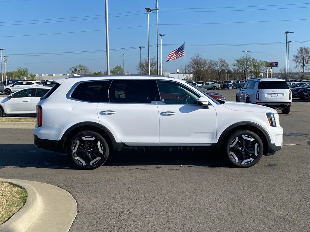 Used 2025 Kia Telluride S AWD/4WD image 8