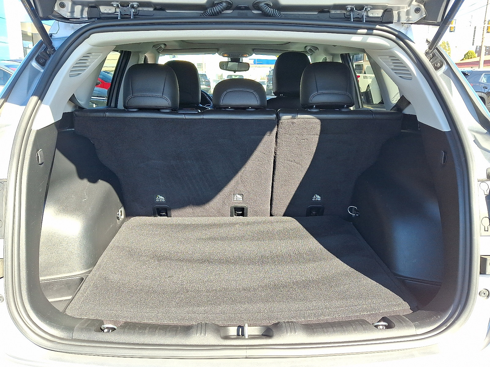 Used 2020 Jeep Compass Latitude w/ Cold Weather Group image 28