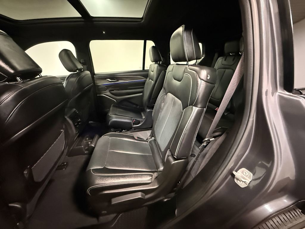 Used 2024 Jeep Grand Cherokee L Overland w/ Trailer Tow Package image 8