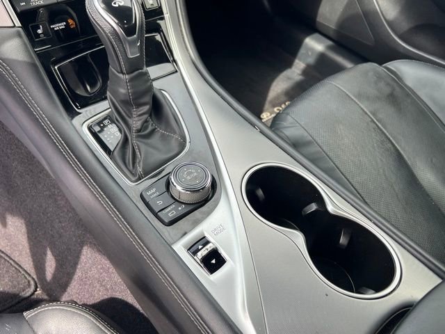 Used 2022 INFINITI Q60 3.0t Luxe w/ Essential Package RWD image 15