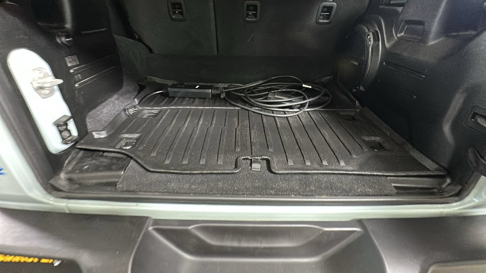 Used 2023 Jeep Wrangler Unlimited w/ Cold Weather Group AWD/4WD image 32