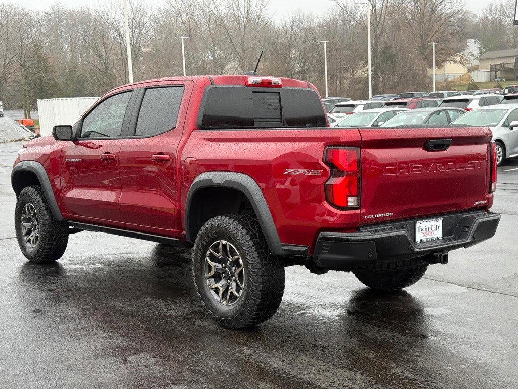 Used 2025 Chevrolet Colorado ZR2 w/ Technology Package image 7