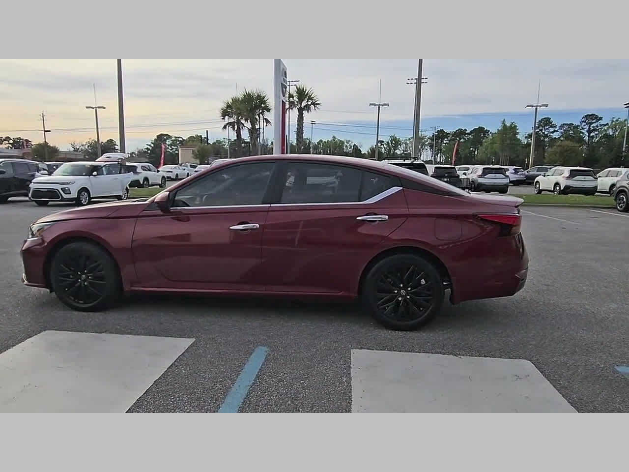 Used 2025 Nissan Altima 2.5 SV w/ SV Special Edition Package FWD image 26