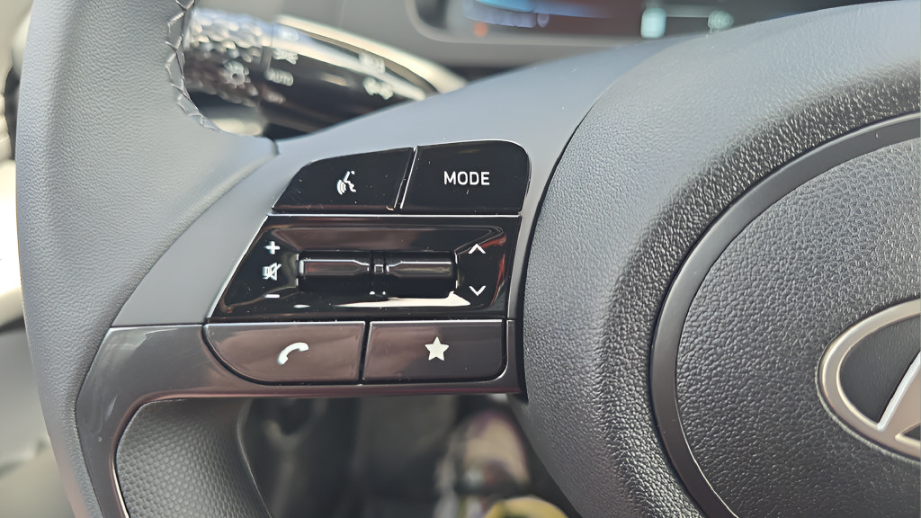 Certified 2026 Hyundai Elantra Sport FWD image 13
