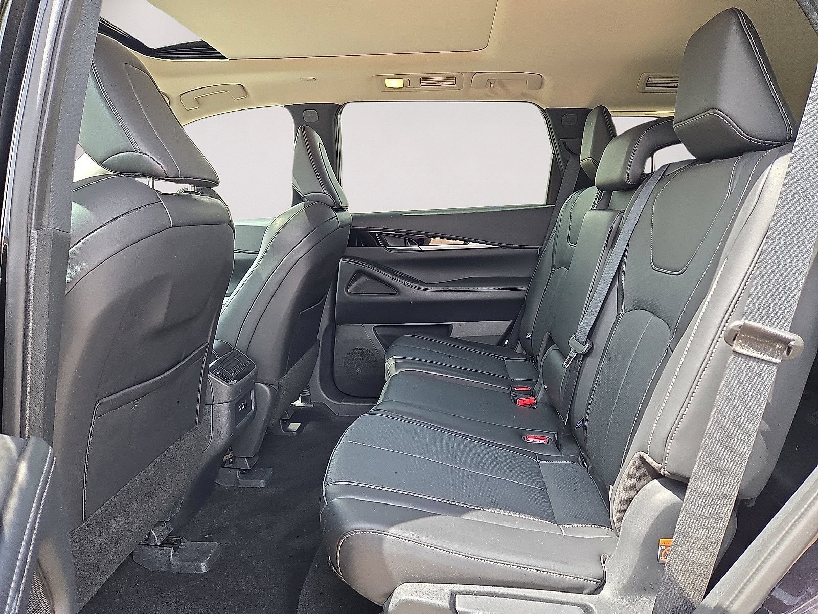 Used 2025 INFINITI QX60 Pure FWD image 16
