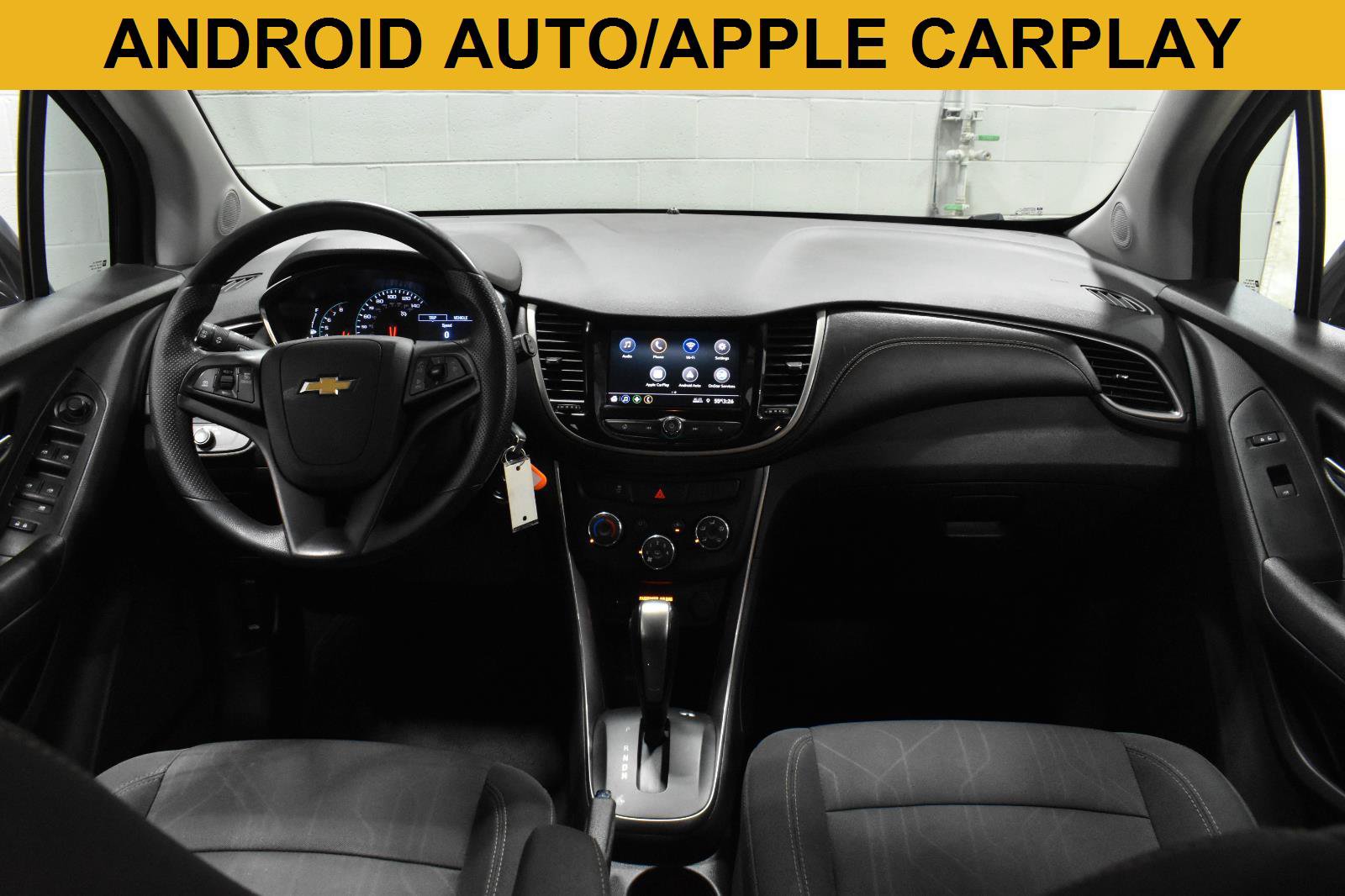 Used 2020 Chevrolet Trax LT FWD image 2