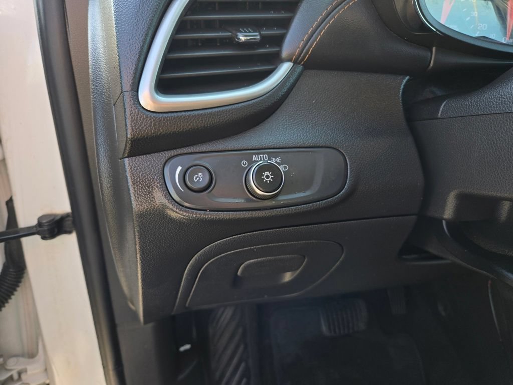 Used 2020 Chevrolet Trax LS AWD/4WD image 14