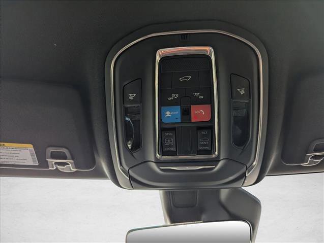 New 2025 Jeep Grand Cherokee Altitude image 20