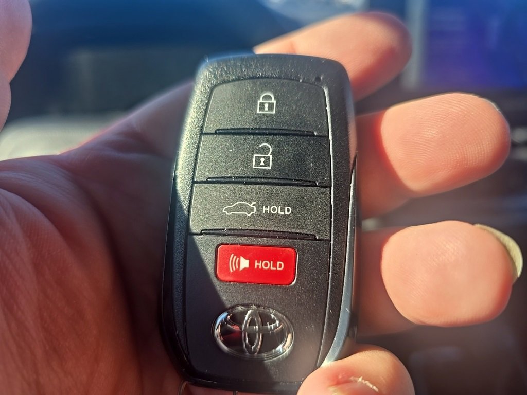 Used 2025 Toyota Corolla SE image 20