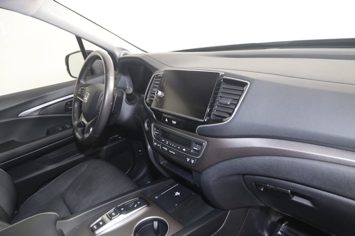 Used 2025 Honda Ridgeline Sport image 31