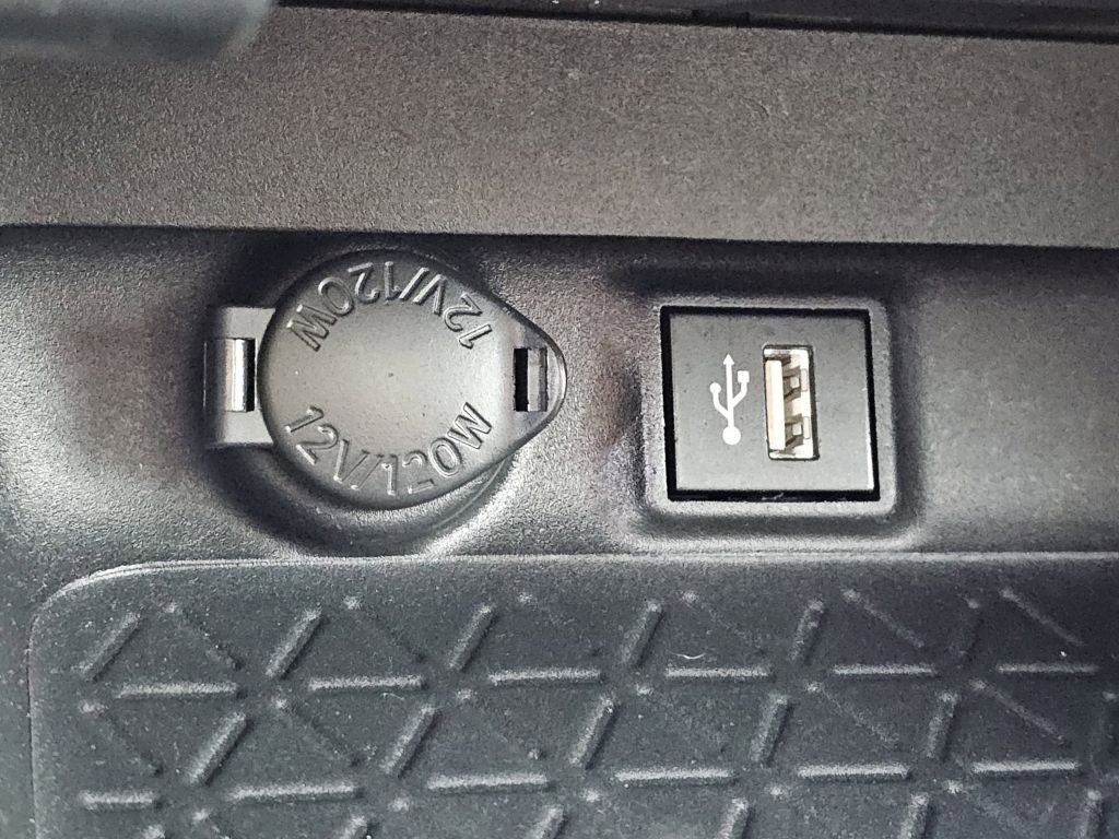 Used 2023 Toyota RAV4 XLE Premium image 16