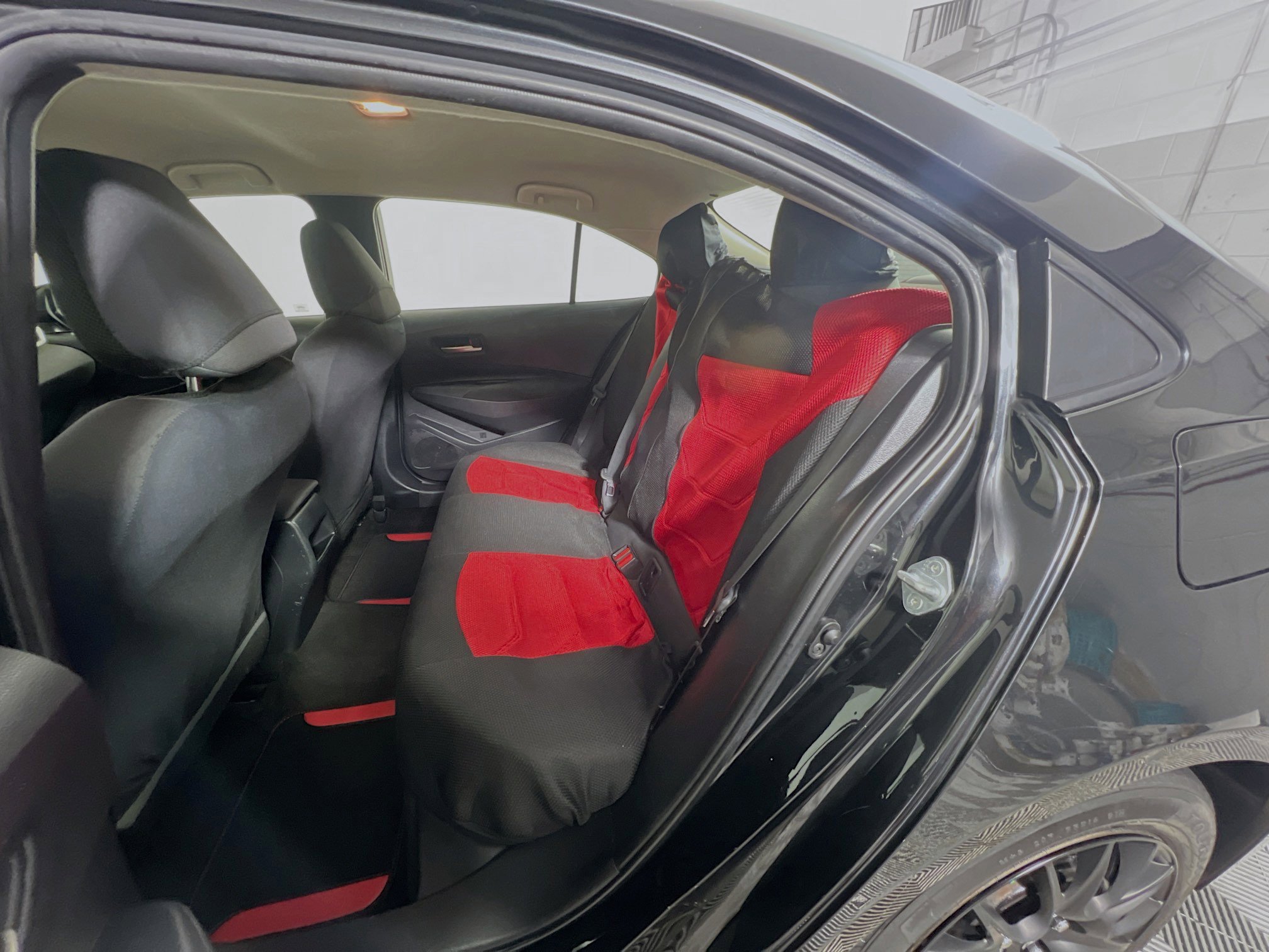 Used 2020 Toyota Corolla LE w/ Carpet Mat Package (TMS) image 26