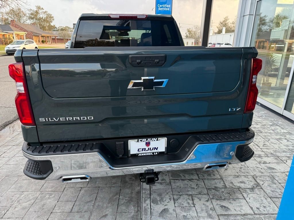 New 2026 Chevrolet Silverado 1500 LTZ w/ Z71 Off-Road Package AWD/4WD image 3