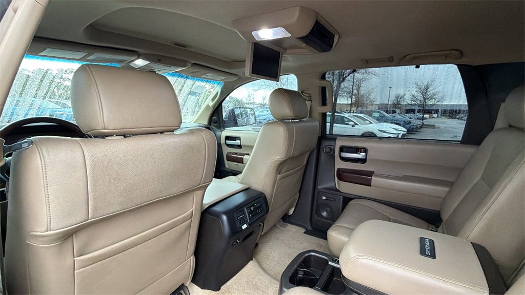 Used 2011 Toyota Sequoia Platinum image 27