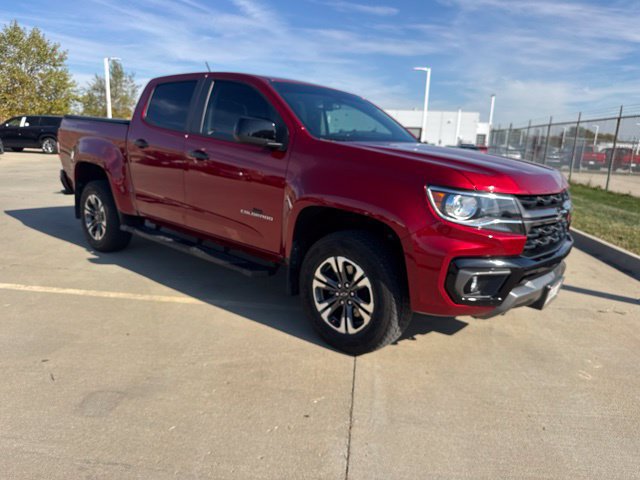 Used 2022 Chevrolet Colorado Z71 AWD/4WD image 2