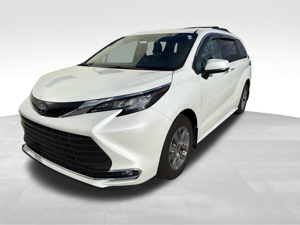 Used 2022 Toyota Sienna XLE FWD image 4