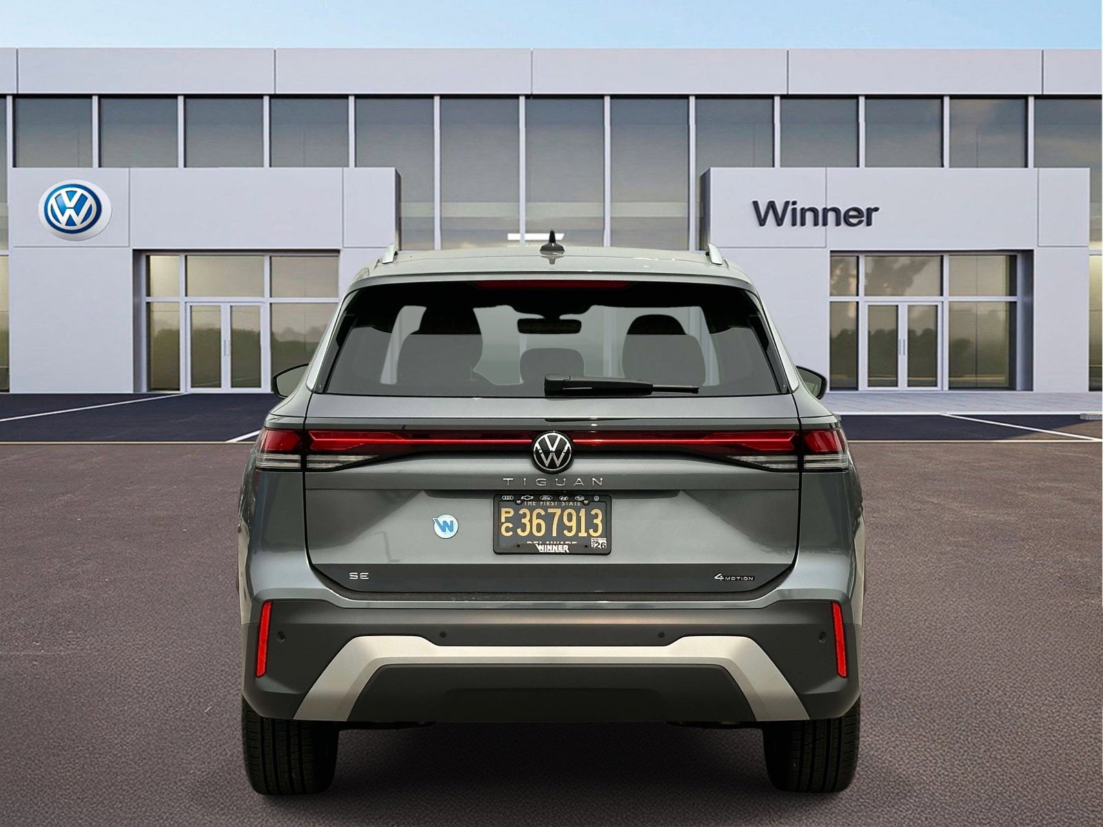Certified 2025 Volkswagen Tiguan SE AWD/4WD image 5