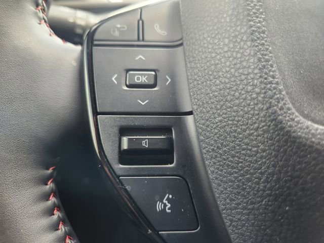 Used 2026 Toyota Prius Plug-In Hybrid FWD image 28