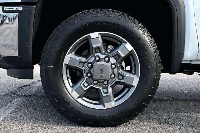 New 2026 GMC Sierra 2500 SLT AWD/4WD image 12