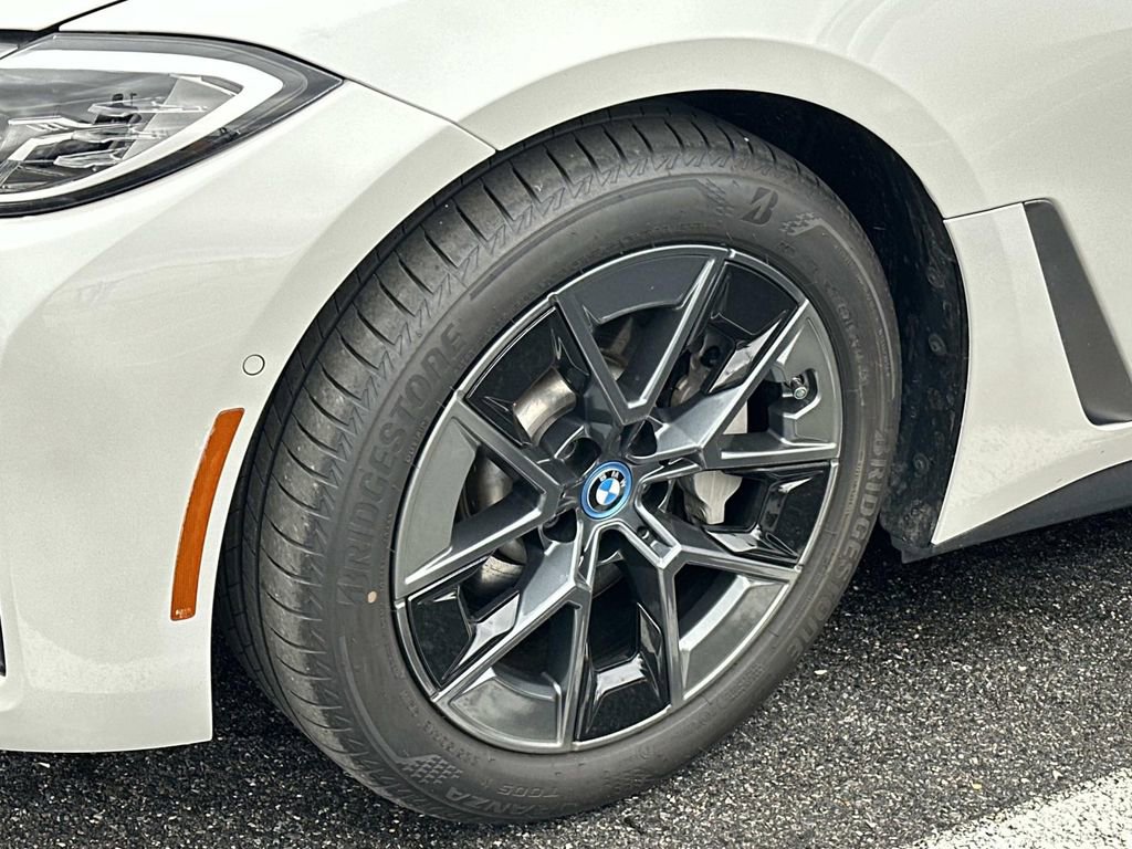 Used 2023 BMW i4 eDrive35 w/ Premium Package image 2