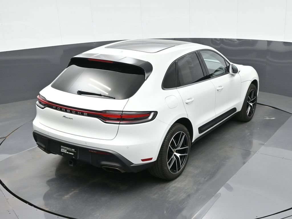 Certified 2023 Porsche Macan AWD/4WD image 30