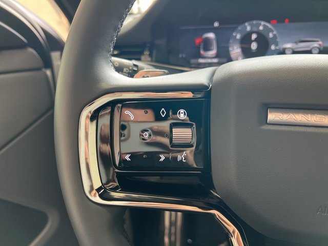 Used 2025 Land Rover Range Rover Evoque S image 31