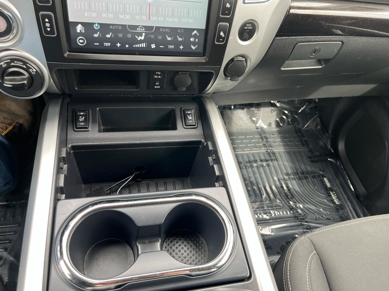 Used 2017 Nissan Titan SV AWD/4WD image 26