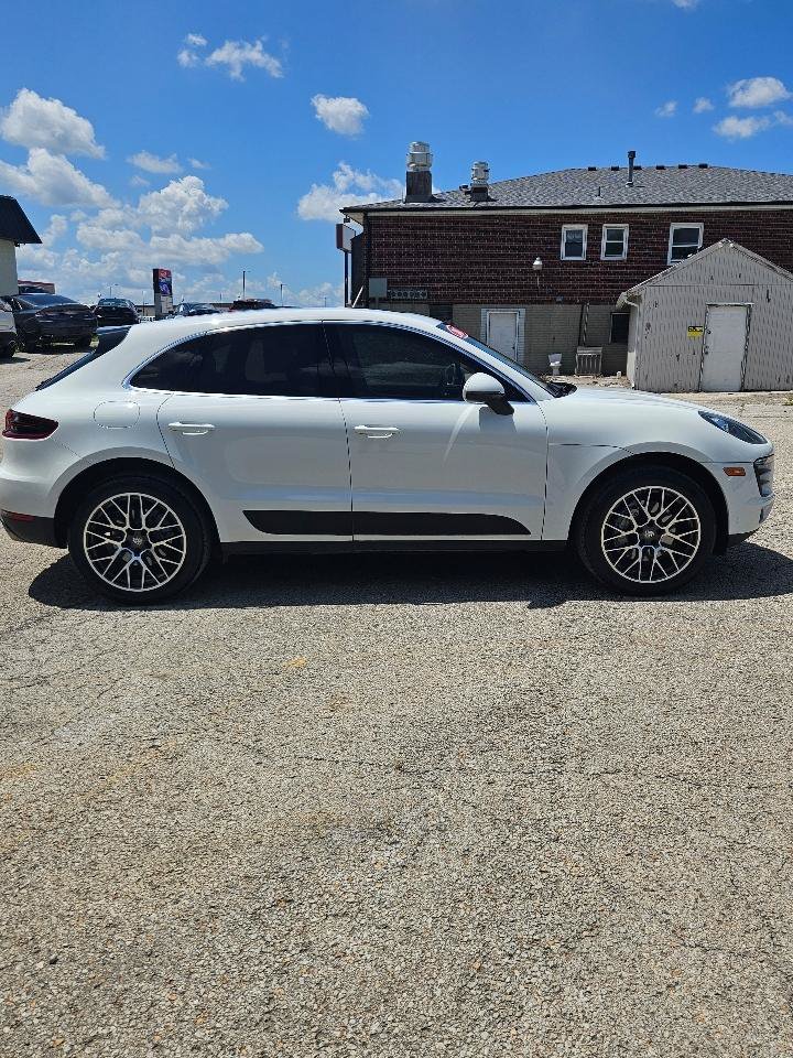 Used 2017 Porsche Macan S AWD/4WD image 4