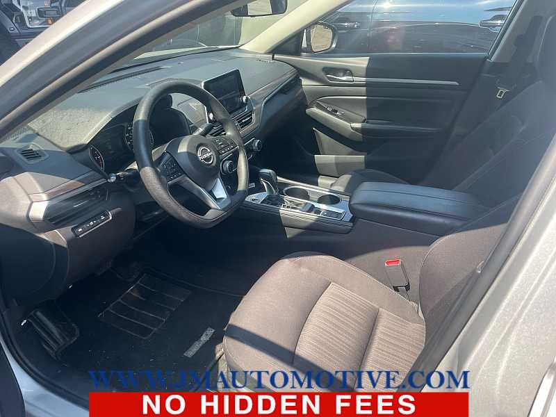 Used 2023 Nissan Altima 2.5 SV AWD/4WD image 2