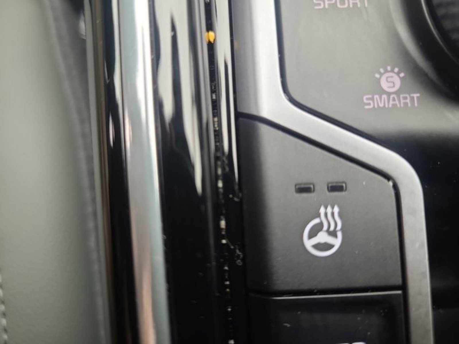 Used 2024 Kia Sorento SX Prestige w/ Sage Leather Package image 37