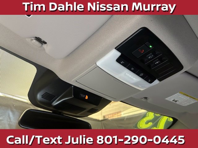 Used 2023 Nissan Rogue Platinum w/ Platinum Premium Package AWD/4WD image 32
