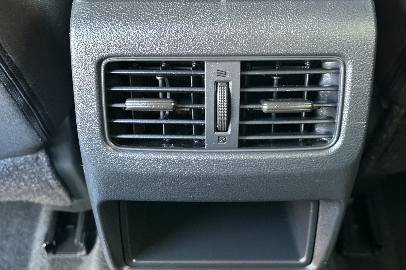 Used 2023 Nissan Rogue S FWD image 15