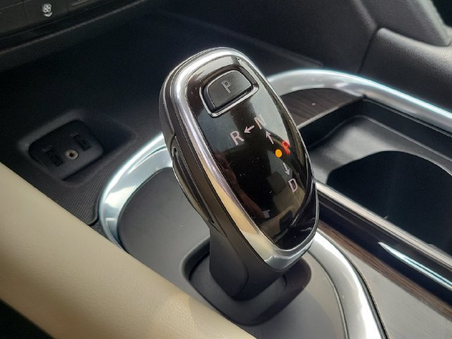 Used 2019 Buick Enclave Essence w/ Trailering Package, 5000 lbs. AWD/4WD image 21