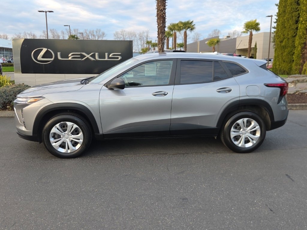 Used 2024 Chevrolet Trax LS w/ Driver Confidence Package image 2