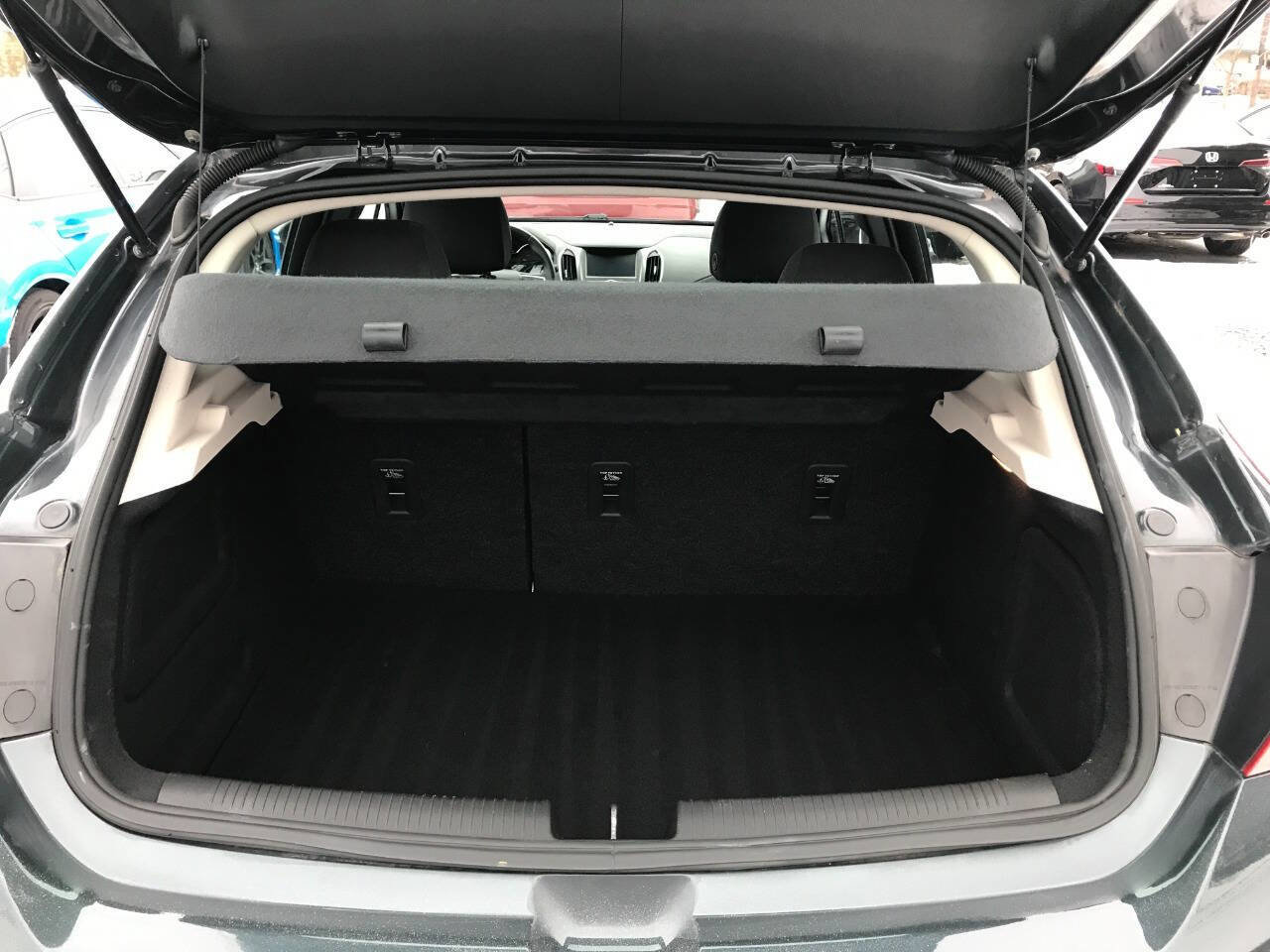 Used 2017 Chevrolet Cruze LT image 12