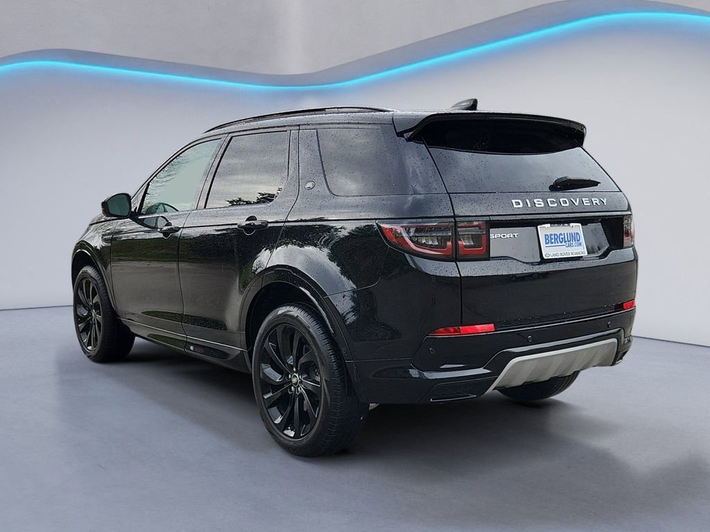 Used 2025 Land Rover Discovery Sport S image 6