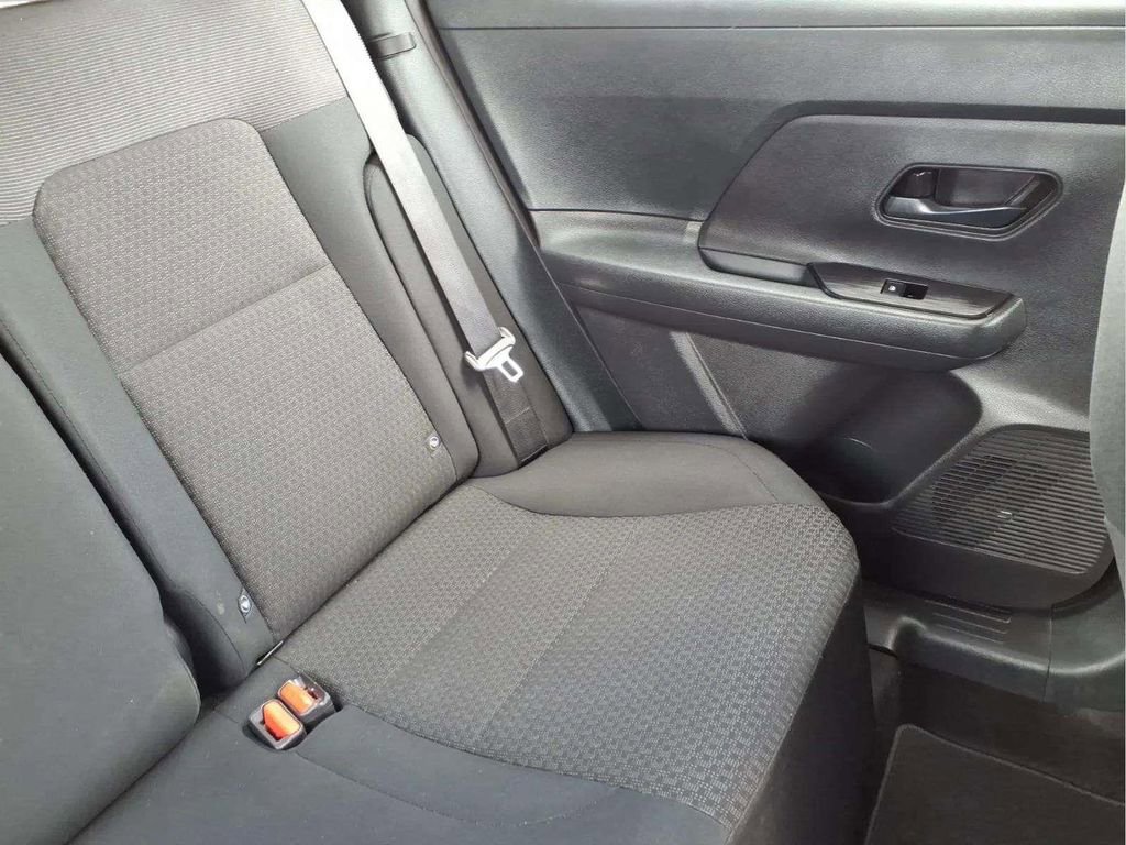 Used 2025 Nissan Kicks S image 18