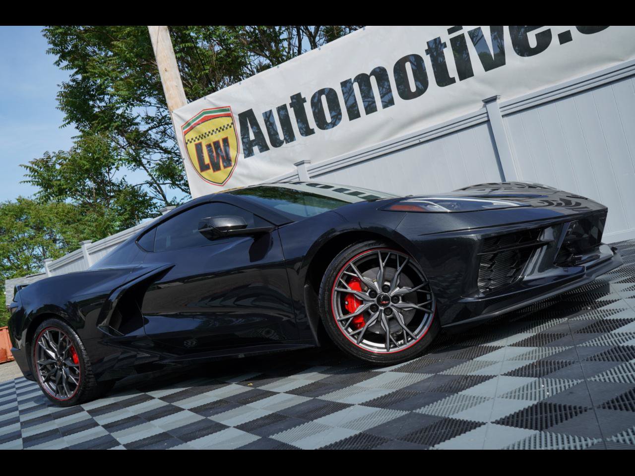 Used 2024 Chevrolet Corvette Stingray Preferred Cpe w/ Z51 Performance Package RWD image 1