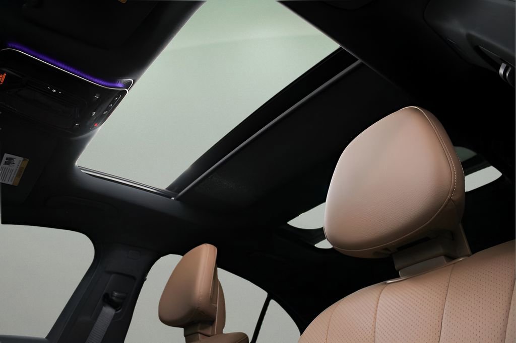 Used 2025 Mercedes-Benz E 450 4MATIC Sedan image 37