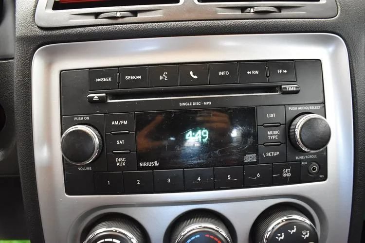 Used 2010 Dodge Challenger SE RWD image 22