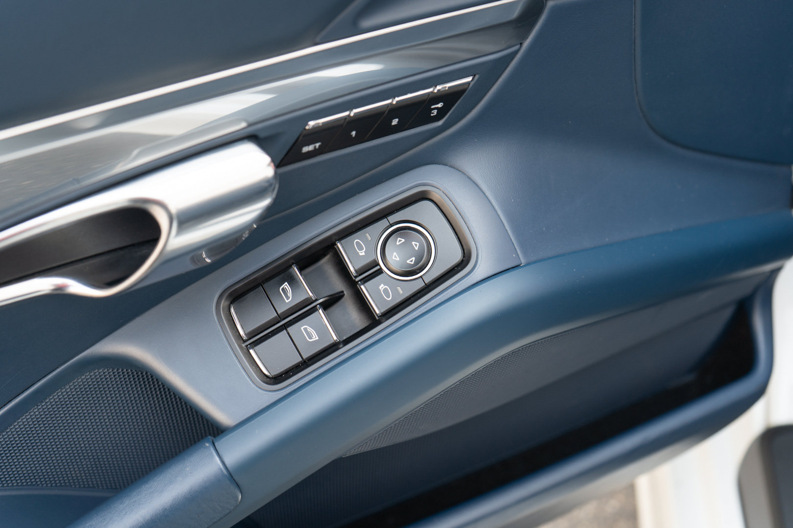 Used 2013 Porsche Boxster S RWD image 13