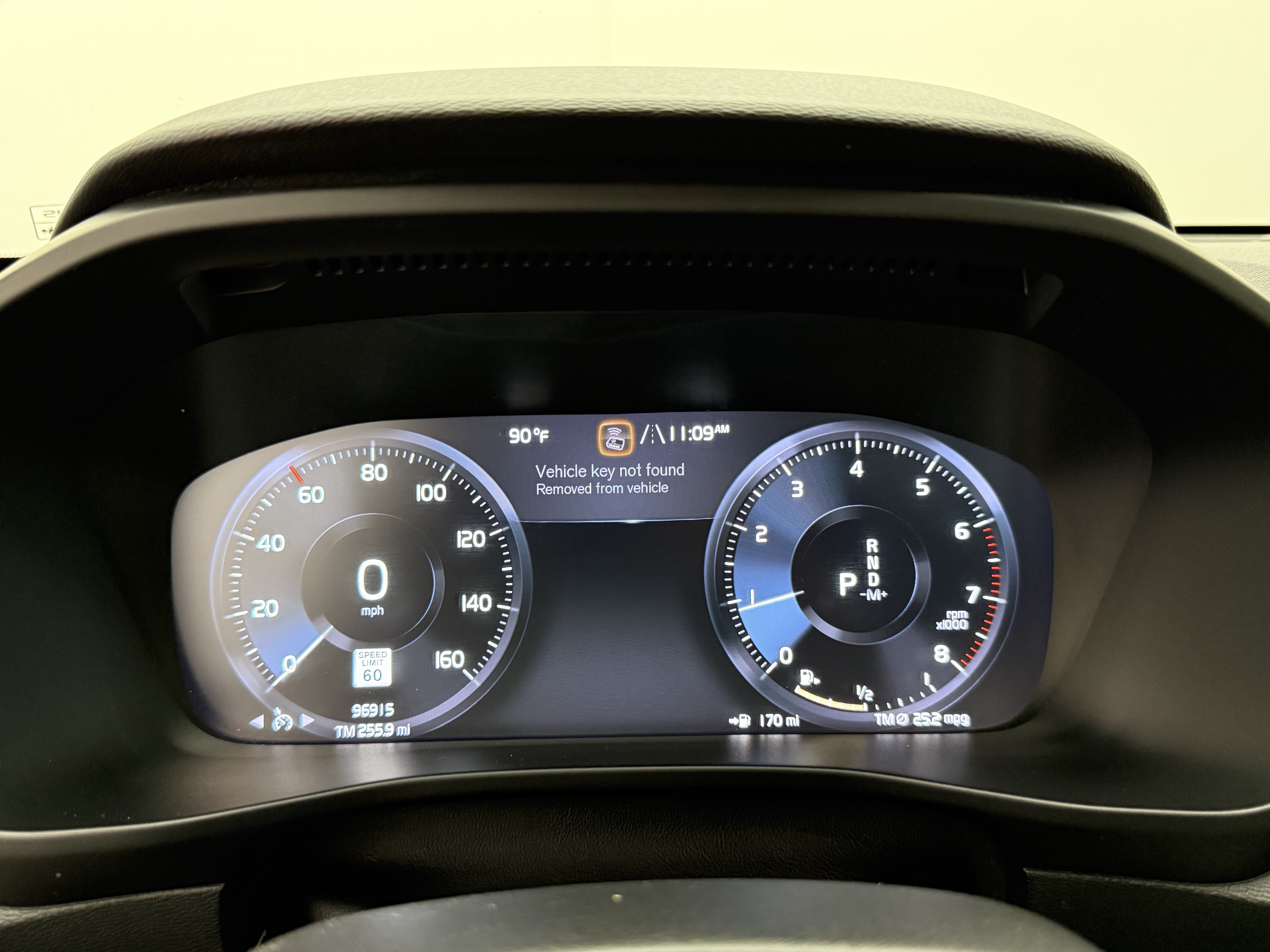 Used 2020 Volvo XC40 T5 Momentum AWD/4WD image 18