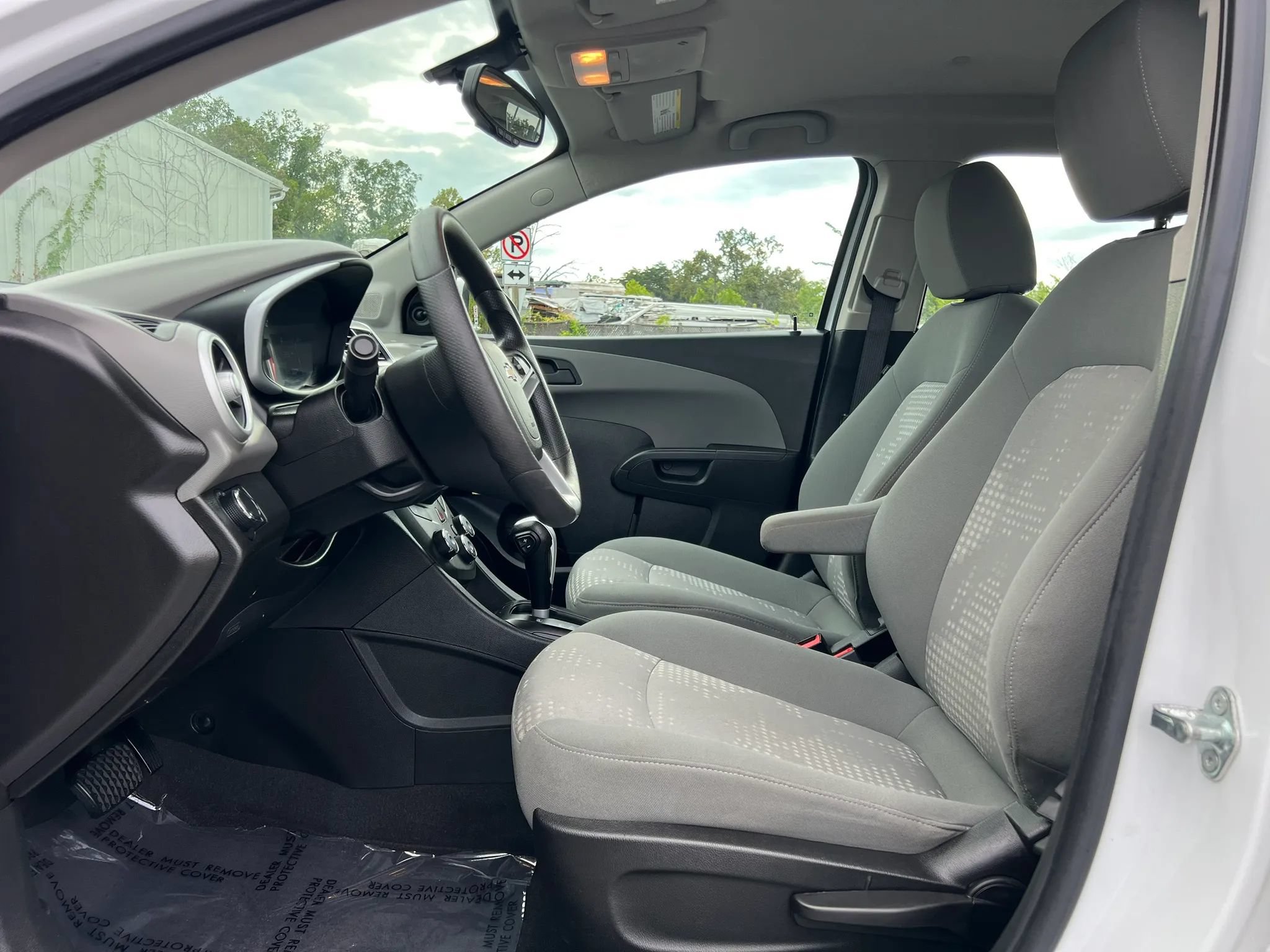 Used 2017 Chevrolet Sonic LT FWD image 14